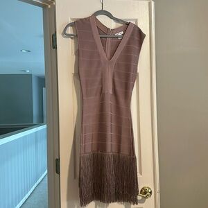 Venus.  Size 4.  New without tags